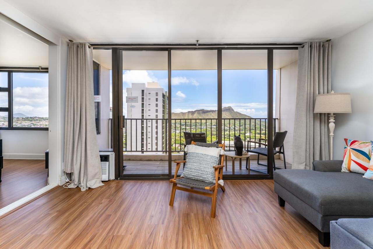 Апартаменты Waikiki Banyan W-Ocean Views With Free Parking! Гонолулу Экстерьер фото