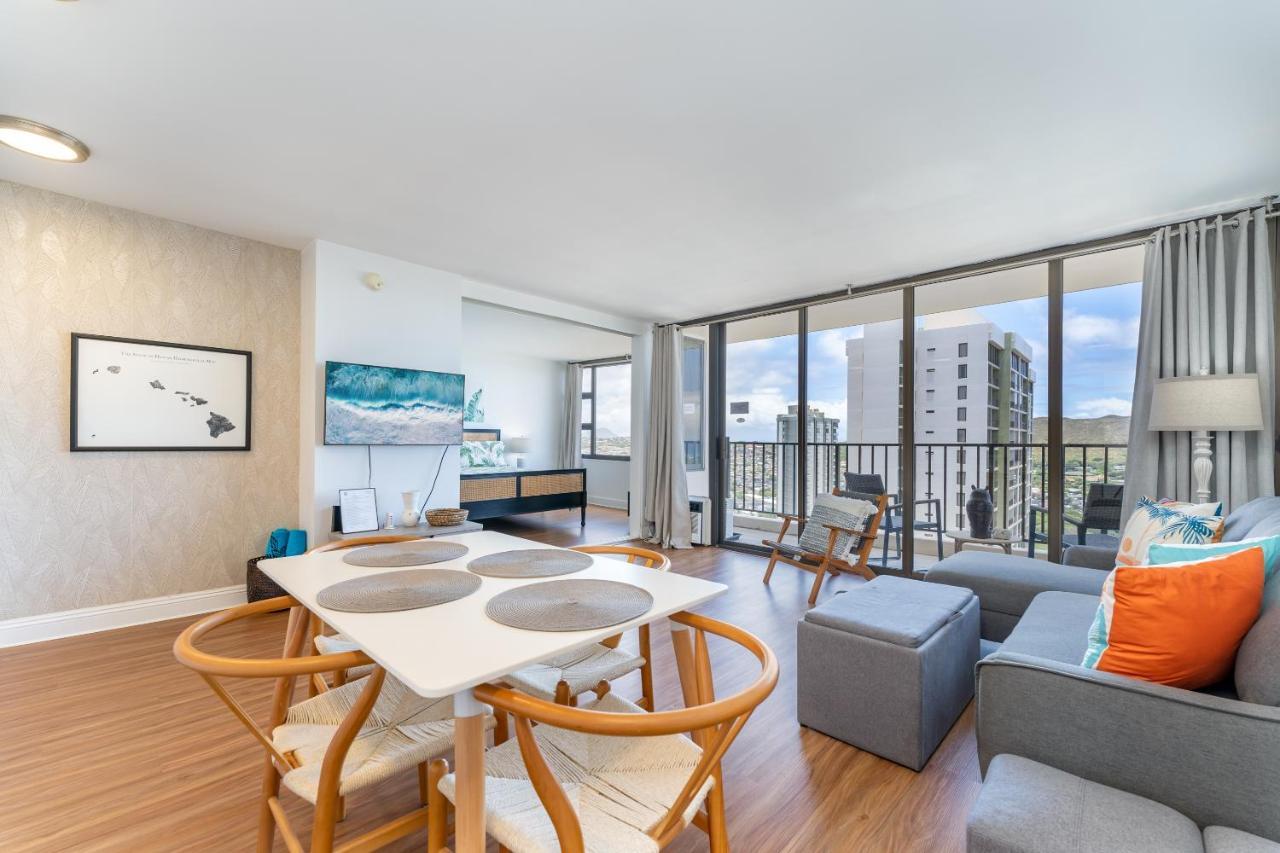 Апартаменты Waikiki Banyan W-Ocean Views With Free Parking! Гонолулу Экстерьер фото