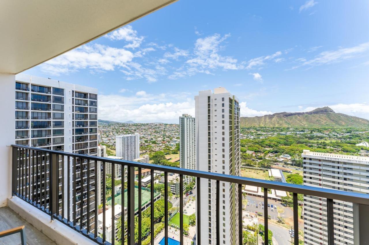 Апартаменты Waikiki Banyan W-Ocean Views With Free Parking! Гонолулу Экстерьер фото