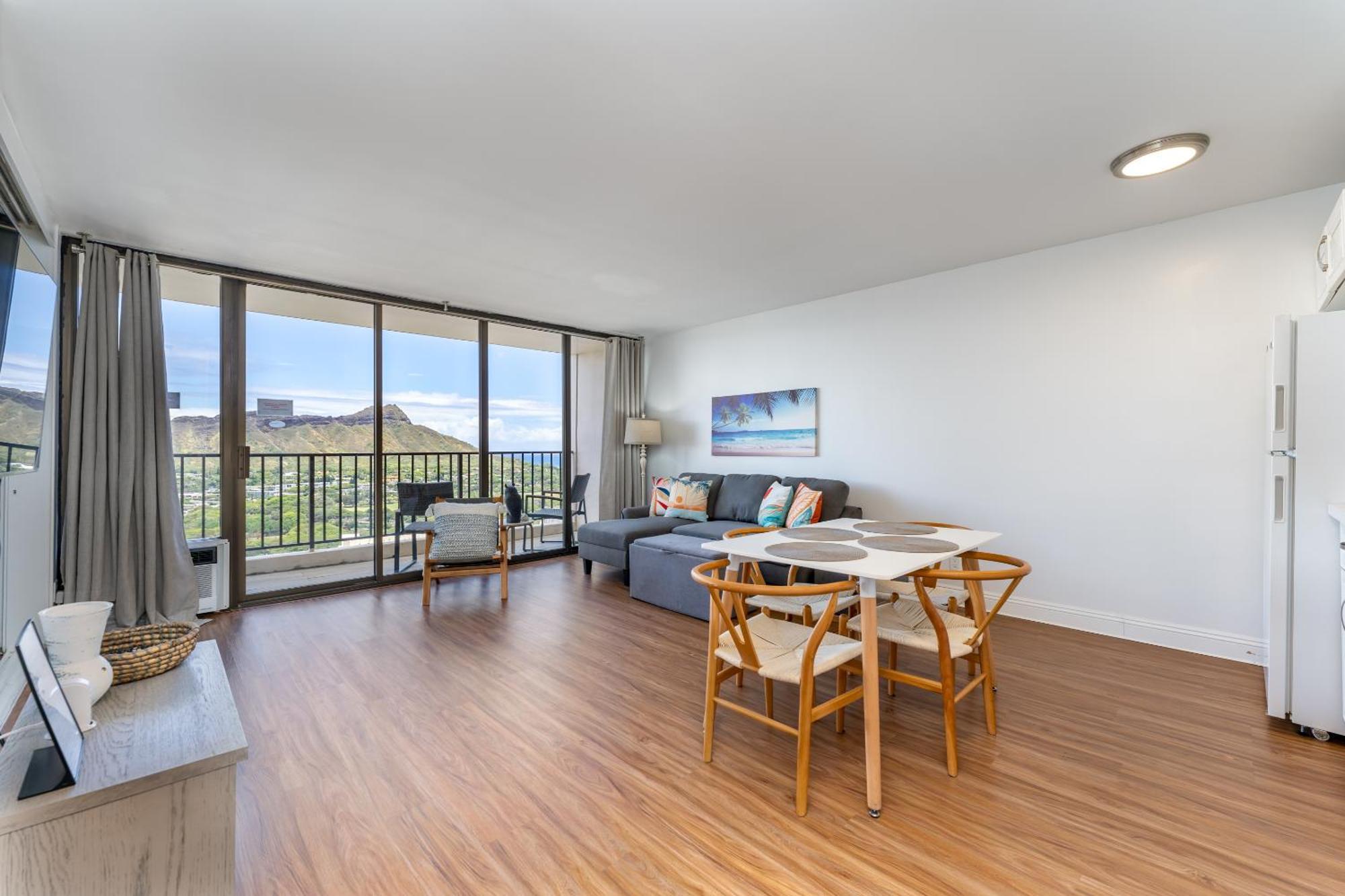 Апартаменты Waikiki Banyan W-Ocean Views With Free Parking! Гонолулу Экстерьер фото